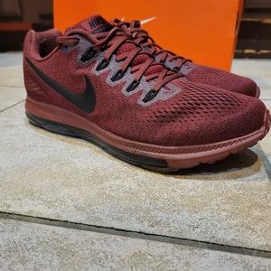Nike zoom All Out Low "Dark Team Red" Size 10.